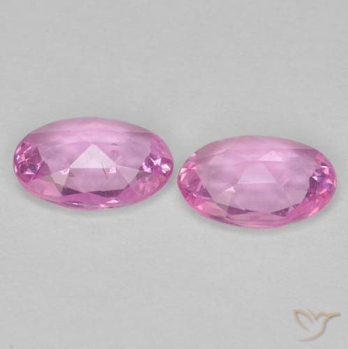 0.76 ct natürliche Intensives Lila Saphir-Edelsteine, Oval, VS