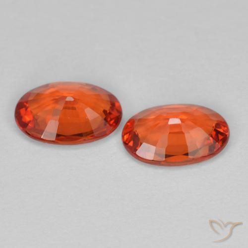 0.91 ct natürliche Feuerrot Saphir-Edelsteine, Oval, VVS