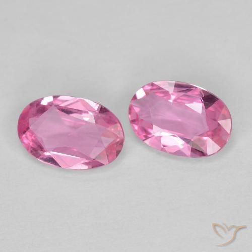 0.80 ct natürliche Intensives Rosa Saphir-Edelsteine, Oval, VVS