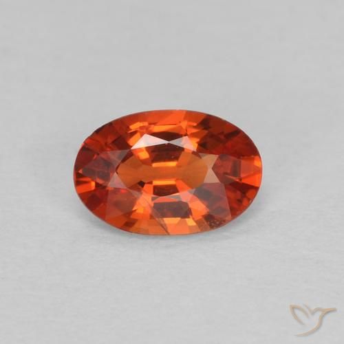 0.47ct Natürlicher rötlich-orange Saphir, Oval, VVS-VS