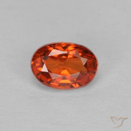 0.67ct Natürlicher rötlich-orange Saphir, Oval, VVS