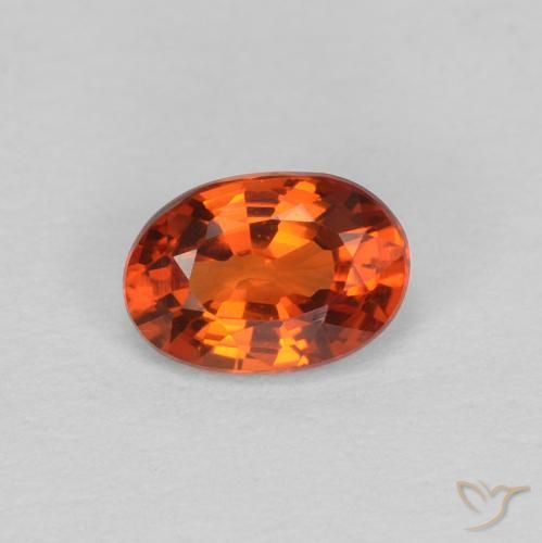 0.59ct Natürlicher rötlich-orange Saphir, Oval, VVS