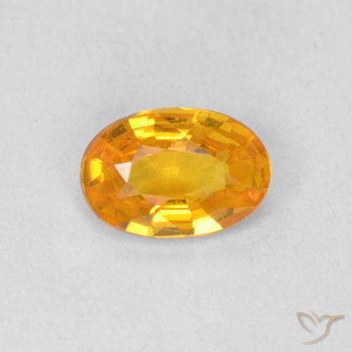 0.55ct Natürlicher Mittelorange Saphir, Oval, VS