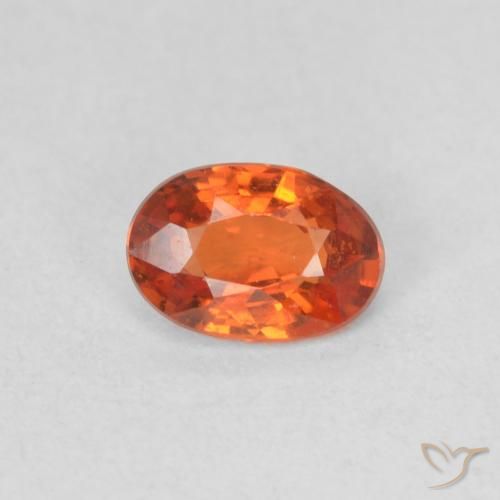 0.54ct Natürlicher rötlich-orange Saphir, Oval, VVS