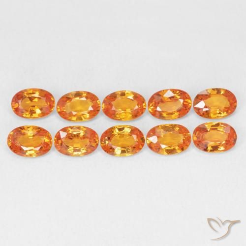 0.56ct Natürlicher Mittelorange Saphir, Oval, VVS-VS