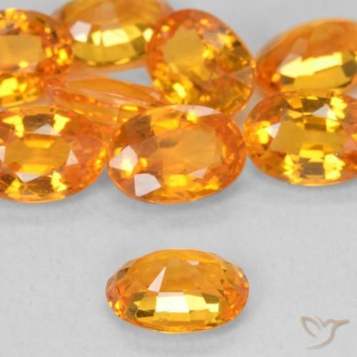 9,17 ctw natürlicher Mittelorange Saphir, Oval, VVS-VS