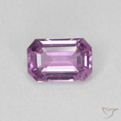 0.69ct Natürlicher Mittelviolett Saphir, Smaragdschliff, VVS-VS