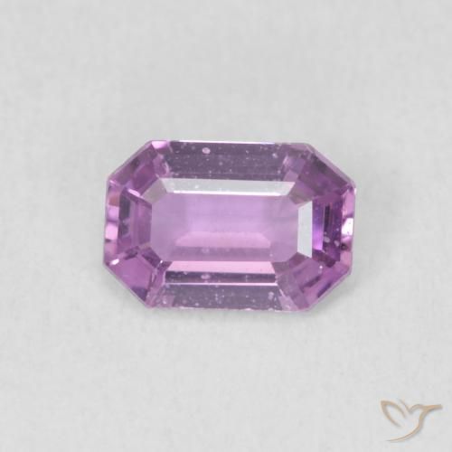 0.57ct Natürlicher Mittelviolett Saphir, Smaragdschliff, VVS-VS