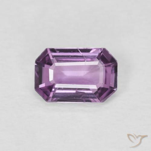 0.60ct Natürlicher Medium Dark-Purple Saphir, Smaragdschliff, VS-SI