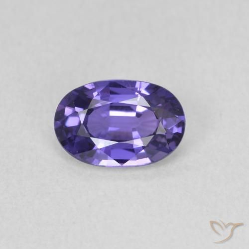 0.65ct Natürlicher tieflila Saphir, Oval, VVS