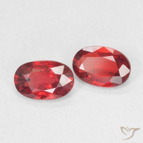 1.06 ct natürliche Mittelrot Saphir-Edelsteine, Oval, VVS-VS