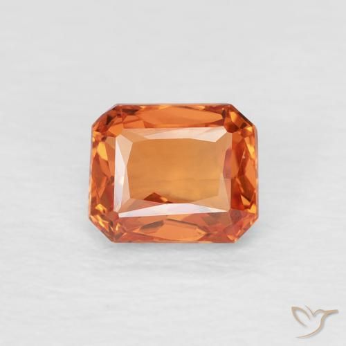 0.63ct Natürlicher Gelblich-orange Saphir, Smaragdschliff, VVS