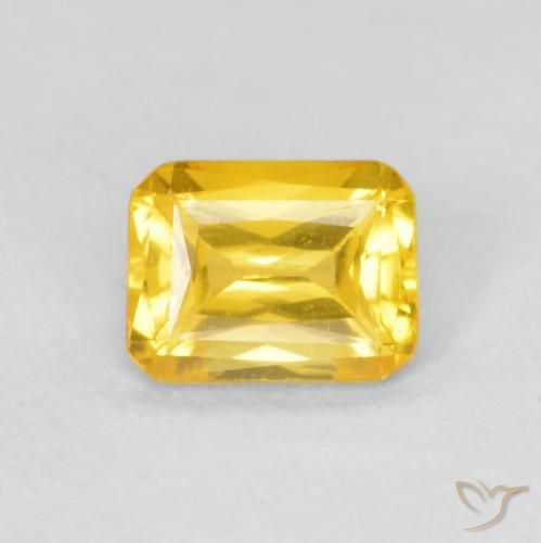 0.50ct Natürlicher Mittelgold Saphir, Smaragdschliff, VVS-VS