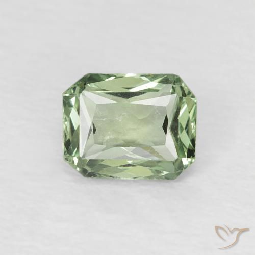 0.56ct Natürlicher Medium Light Green Saphir, Smaragdschliff, VVS