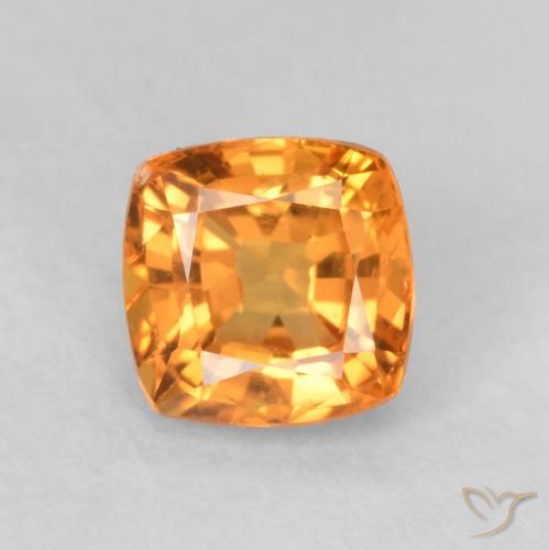 0.60ct Natürlicher Mittelorange Saphir, Kissen, VVS-VS