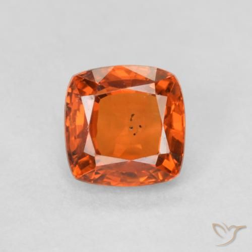 0.60ct Natürlicher rötlich-orange Saphir, Kissen, VS