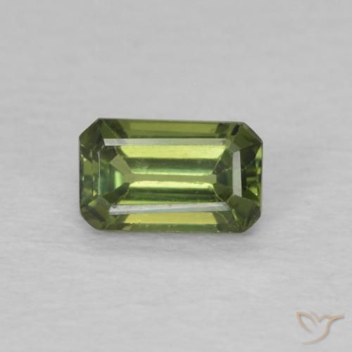 0.46ct Natürlicher Warmes Grün Saphir, Smaragdschliff, VVS
