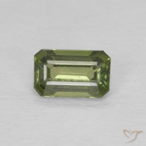 0.43ct Natürlicher gelblich-grün Saphir, Smaragdschliff, VVS-VS