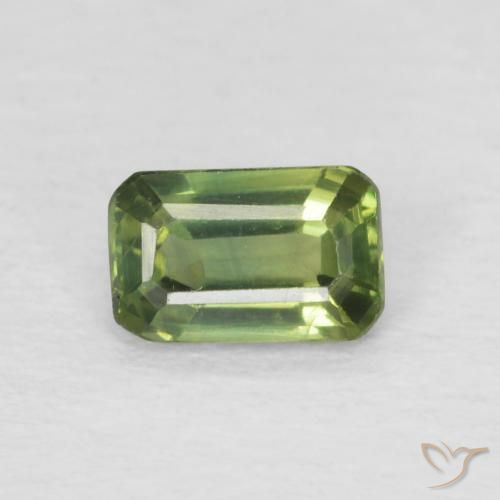 0.42ct Natürlicher Helles Waldgrün Saphir, Smaragdschliff, VS