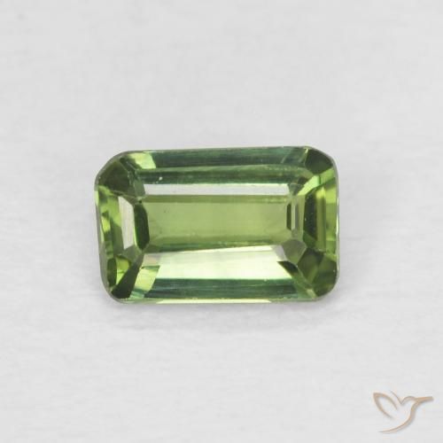 0.38ct Natürlicher Waldgrün Saphir, Smaragdschliff, VS