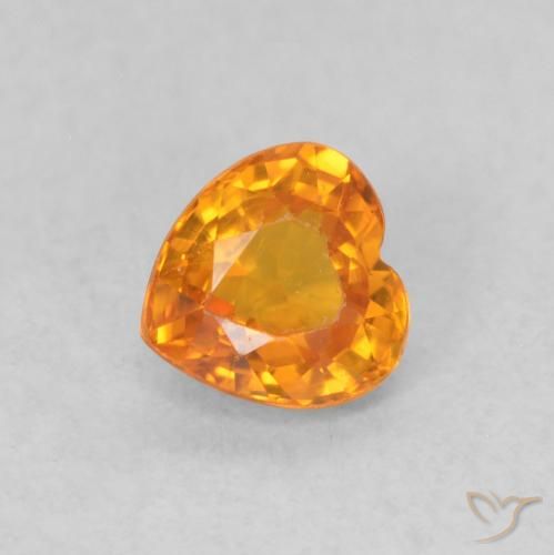 0.54ct Natürlicher Mittelorange Saphir, Herz, VS