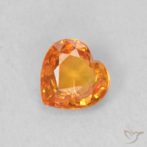 0.42ct Natürlicher hellorange Saphir, Herz, VS