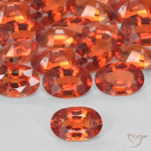 0.53ct Natürlicher Feuerorange Saphir, Oval, VS