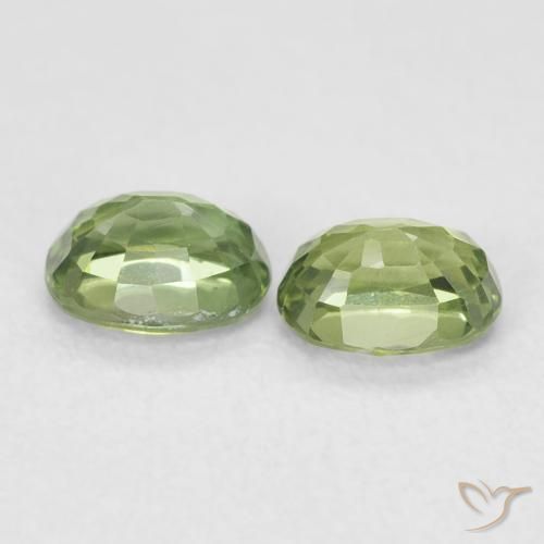 1.05 ct natürliche Warmes Grün Saphir-Edelsteine, Oval, VVS-VS