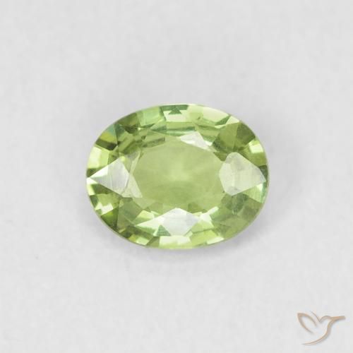 0.38ct Natürlicher gelb-grün Saphir, Oval, VVS