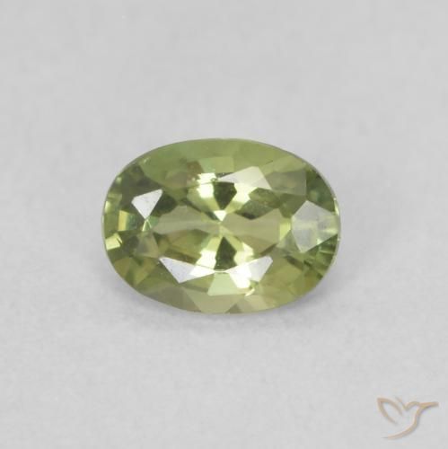 0.37ct Natürlicher Olivgrün Saphir, Oval, VVS