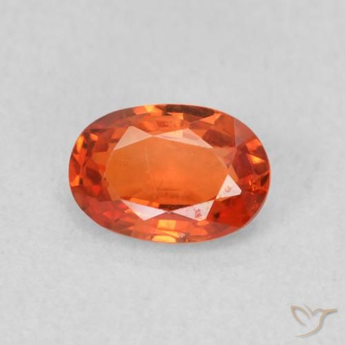 0.66ct Natürlicher rötlich-orange Saphir, Oval, VS, Photo A