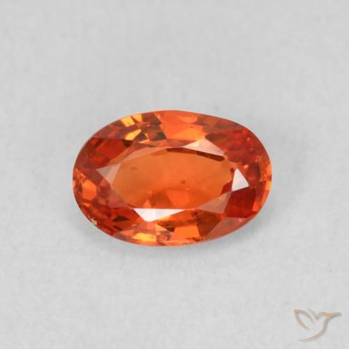 0.54ct Natürlicher rötlich-orange Saphir, Oval, VS