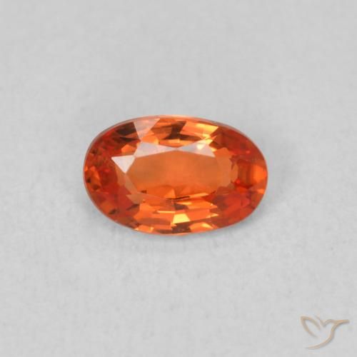 0.53ct Natürlicher rötlich-orange Saphir, Oval, VVS-VS
