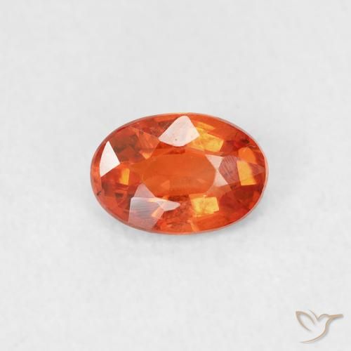 0.53ct Natürlicher rötlich-orange Saphir, Oval, VVS