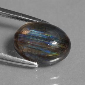 3,85 ctw natürlicher mehrfarbiger Skapolith, Oval Schliff, Transparent