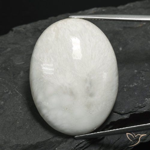 27.94ct Natürlicher Hellgraues Weiß Skolezit, Oval, Lichtundurchlässig