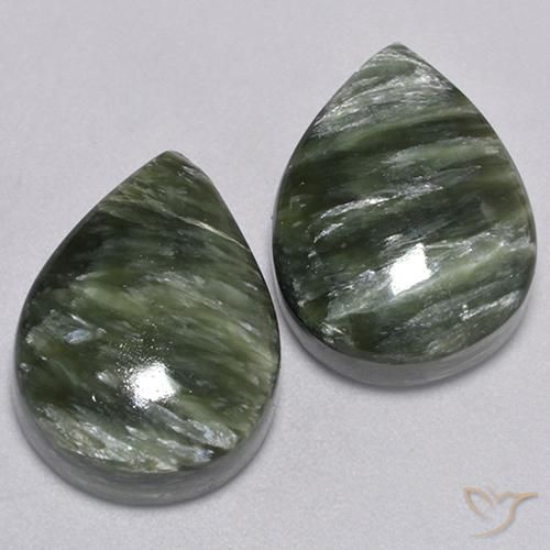 16.79 ct natürliche Armeegrün Seraphinite-Edelsteine, Birnenform, Lichtundurchlässig