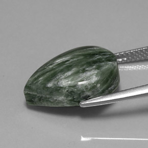 8,33 ctw natürlicher grüner Seraphinit, Birnenform, Lichtundurchlässig
