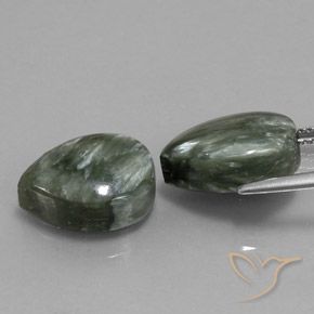 12.57 ct natürliche Erdiges Grün Seraphinite-Edelsteine, Birnenform, Lichtundurchlässig