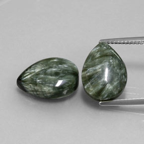 9,45 ct natürliche grüner Seraphinit-Edelsteine, Birnenform, Lichtundurchlässig
