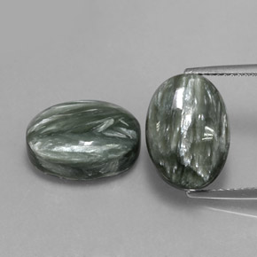 13.36 ct natürliche Armeegrün Seraphinite-Edelsteine, Oval Schliff, Lichtundurchlässig
