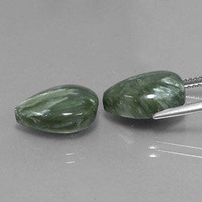 10,07 ct natürliche grüner Seraphinit-Edelsteine, Birnenform, Lichtundurchlässig