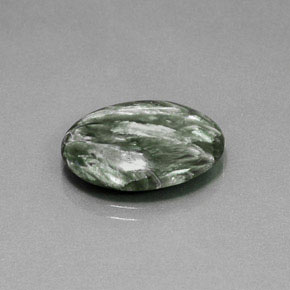 9,28 ctw natürlicher grüner Seraphinit, Oval Schliff, Lichtundurchlässig