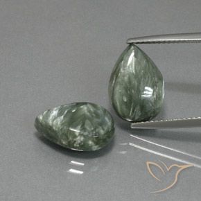 10.07ctw Natürlicher Mittelgrün Seraphinite, Birnenform, Lichtundurchlässig