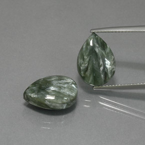 10,72 ct natürliche grüner Seraphinit-Edelsteine, Birnenform, Lichtundurchlässig