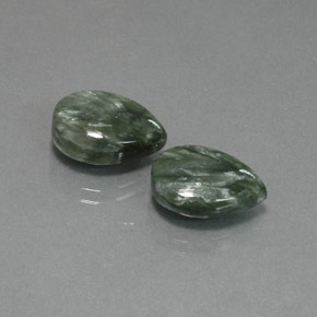 10,72 ct natürliche grüner Seraphinit-Edelsteine, Birnenform, Lichtundurchlässig