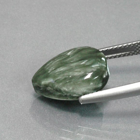 6,18 ctw natürlicher grüner Seraphinit, Birnenform, Lichtundurchlässig