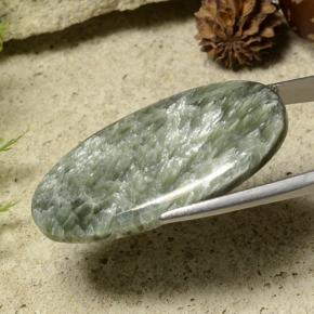 23,88 ctw natürlicher grüner Seraphinit, Oval Schliff, Lichtundurchlässig