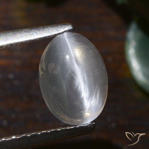 1.54ct Natürlicher Warmweiß Sillimanit-Katzenauge, Oval, Lichtdurchlässig