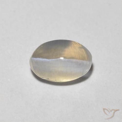 0.81ct Natürlicher Warmweiß Sillimanit-Katzenauge, Oval, Transparent